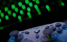 Article Image for The Console vs. PC Gaming Debate in Esports